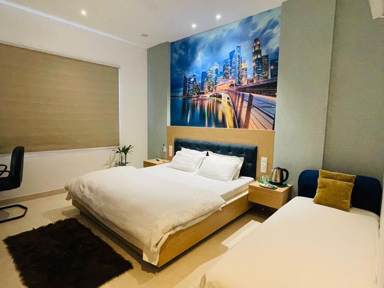 Family Triple Room | Blackout drapes, iron/ironing board, free WiFi, wheelchair access