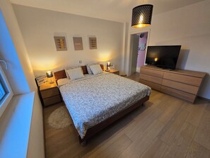 3 bedrooms, iron/ironing board, WiFi