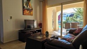 Basic Room, Pool View - Cassiopeia 3-Bedroom House on beach  (Maleme)