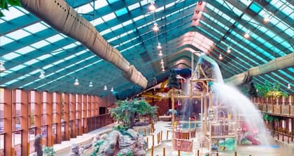 Beautiful 2-bedroom with free indoor water park