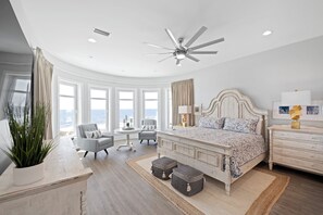 5 bedrooms, WiFi, bed sheets