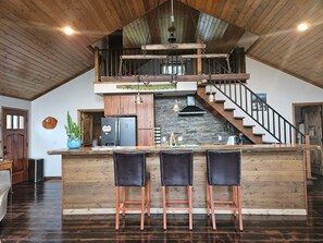 Interior - Seville Lane Retreat – Cozy 3 Bedroom Home Near Glacier National Park (Coram)