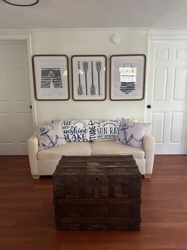 Cozy Lakefront Retreat Near Watts Bar Lake in Spring City, TN