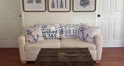 Cozy Lakefront Retreat Near Watts Bar Lake in Spring City, TN