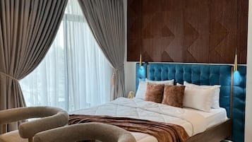 Luxury Studio Suite, City View | Desk, laptop workspace, free WiFi