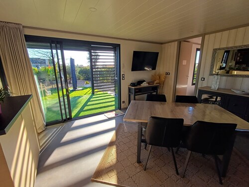 Warm, peaceful cottage in the heart of vineyards near the sea in HERAULT