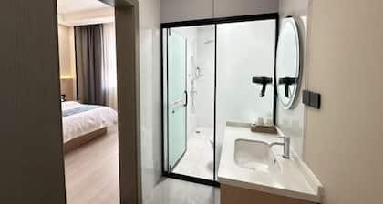 Heshuo Huafeng Express Hotel