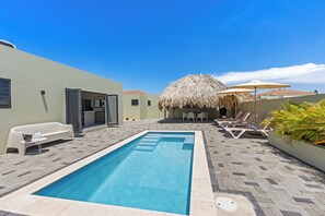 Yksityinen uima-allas