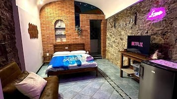 1 camera, ferro/asse da stiro, Wi-Fi, lenzuola