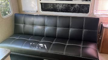 Big Spacious camper | Living area