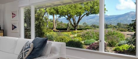 Smart TV, fireplace, printers