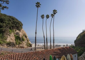 Sun-loungers, beach towels - Stunning Hope Ranch view home, outstanding amenities, private beach. 30 day min. (Santa Barbara)