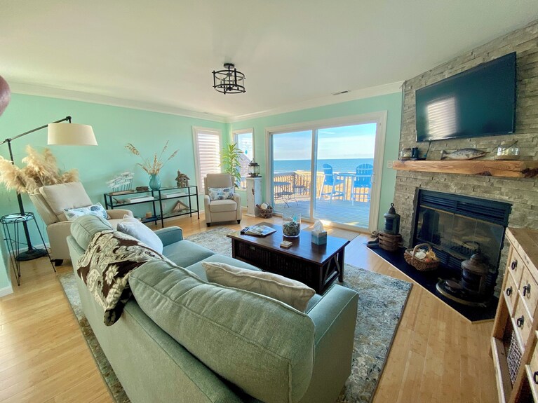 Starfish Cottage ..... Direct Beachfront! - Norfolk, VA
