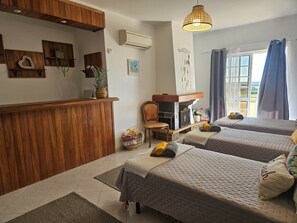 5 Schlafzimmer, Bügeleisen/Bügelbrett, Internetzugang, Bettwäsche