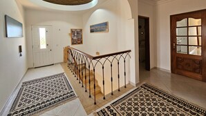 Interior - Casa das Oliveiras, large country house near the beach, private pool, AC, Wifi (Olhão)