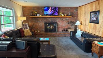 Smart TV, DVD player, video library, stereo