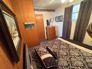 3 bedrooms, iron/ironing board, travel cot, free WiFi
