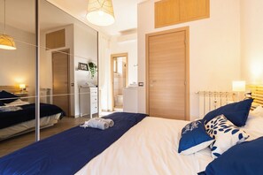 2 chambres, fer et planche à repasser, Wi-Fi, draps fournis