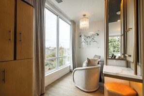 Suite, hoek (Kirkwood) | Een kluis op de kamer, een laptopwerkplek, verduisterende gordijnen