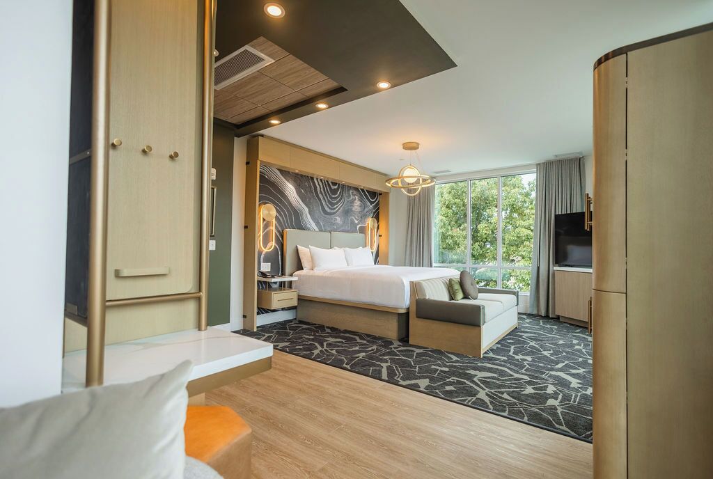 Suite, Corner (Kirkwood) | In-room safe, laptop workspace, blackout curtains, iron/ironing board