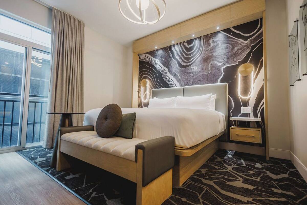 In-room safe, laptop workspace, blackout curtains, soundproofing