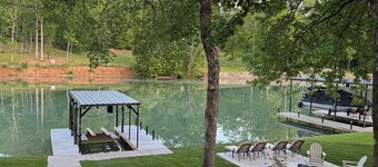 Peaceful Shoal Creek Retreat - Sleeps 14, Lakefront Views!