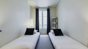 Apartment | 2 bedrooms, laptop workspace, iron/ironing board, bed sheets