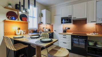 Apartment | Private kitchen | Fridge, microwave, oven, stovetop