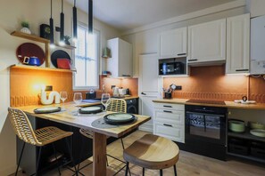 Apartment | Private kitchen | Fridge, microwave, oven, stovetop