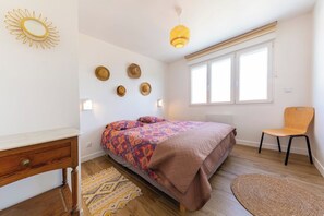 2 chambres, fer et planche à repasser, lit parapluie, Wi-Fi