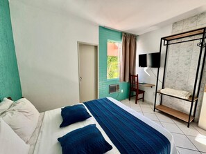 Comfort Double Room | Free WiFi, bed sheets - Big Hotel - Florianopolis continental (Florianopolis)