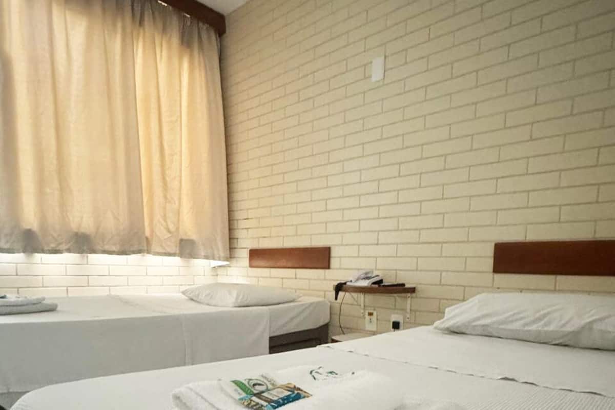 Wifi gratis y ropa de cama