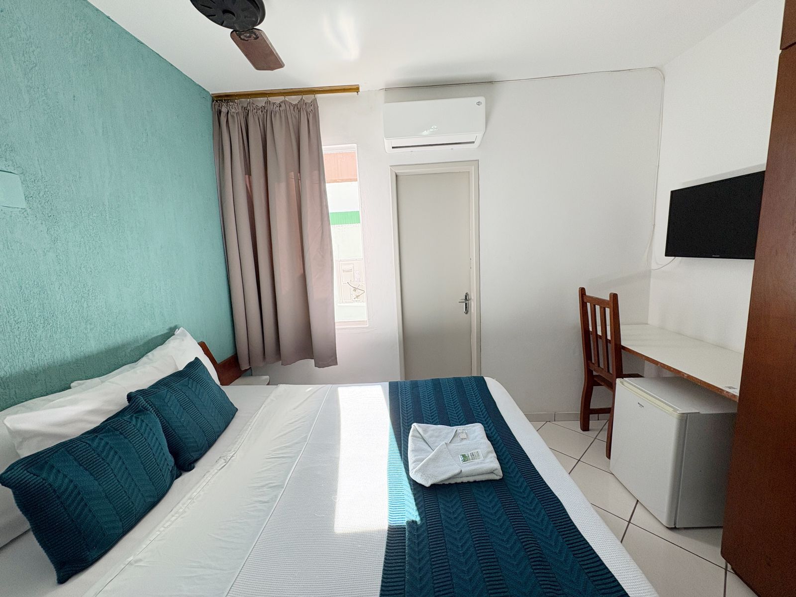 Comfort Double Room | Free WiFi, bed sheets