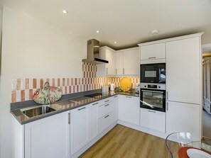 Dishwasher, cookware/dishes/utensils