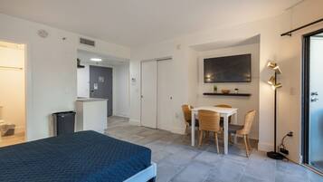 1 chambre, fer et planche à repasser, Wi-Fi, draps fournis