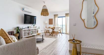 Seabreeze Apartment - Your Beachside Getaway