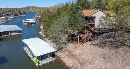 Lakefront in Margaritaville-3 Pools- Private Dock-Tiki Bar-Free Golf