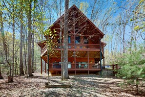 Exterior - Picturesque log cabin in Aska adventure area w/access to Lake Blue Ridge (Blue Ridge)