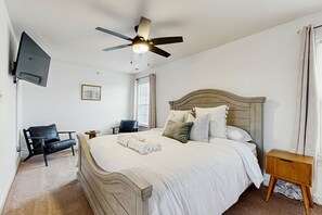 3 chambres, fer et planche à repasser, accès Internet, draps fournis