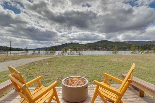 Lake Access, Fire Pit: Glacier Country Getaway!