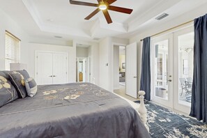 4 quartos, ferros/tábuas de passar roupa, acesso à internet