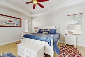 4 makuuhuonetta, silitysrauta/-lauta, internet, vuodevaatteet