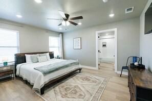 3 Schlafzimmer, Bügeleisen/Bügelbrett, WLAN, Bettwäsche