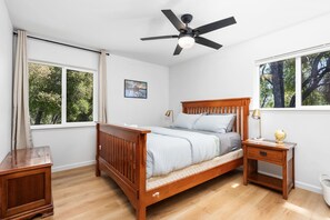 6 habitaciones, escritorio, tabla de planchar con plancha y wifi gratis 