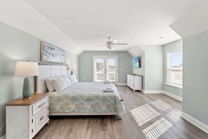 7 Schlafzimmer, Bügeleisen/Bügelbrett, Reisekinderbett, WLAN