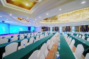 Ballroom - CQ Second Normal University Academic Exchange Center Hotel (Chongqing)