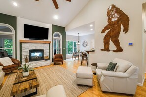 Smart TV, fireplace, table football, ping pong