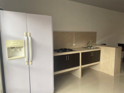 3 minutes from the main park of Santa Elena Cerrito and 15 minutes walking distance from the main park of Santa Elena Cerrito.