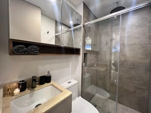 Towels, soap, shampoo, toilet paper