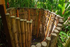 Property grounds - Beachfront Treehouse in Punta Uva - Bedroom w AC (Puerto Viejo de Talamanca)